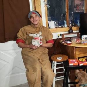 Meet your Posher, Dominic